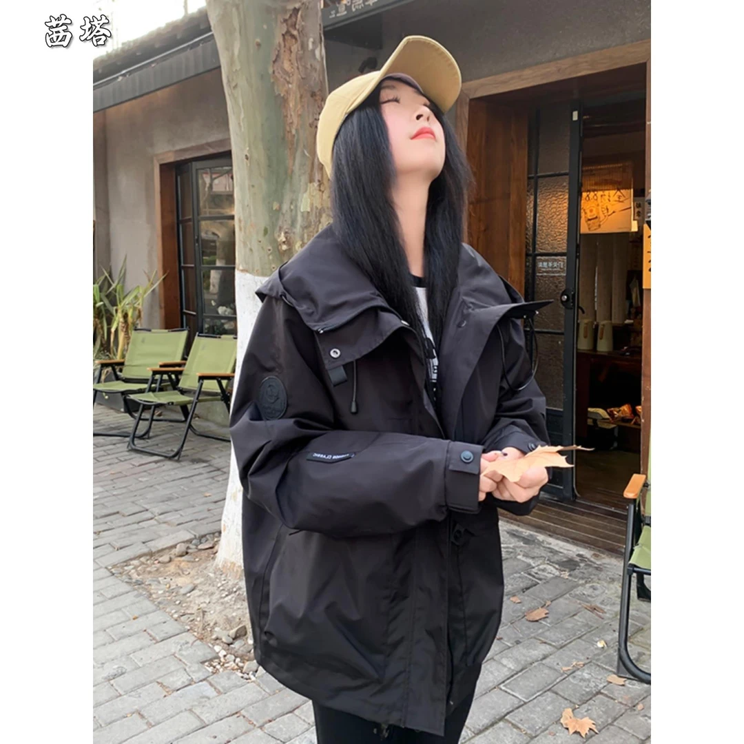 春秋季薄款外套女款冲锋衣2025新款小个子连帽夹克登山服户外软壳
