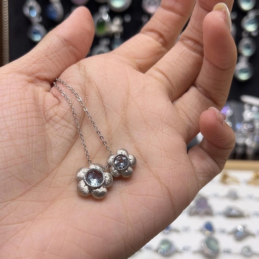 银S925镶嵌蛇纹石玉吊坠