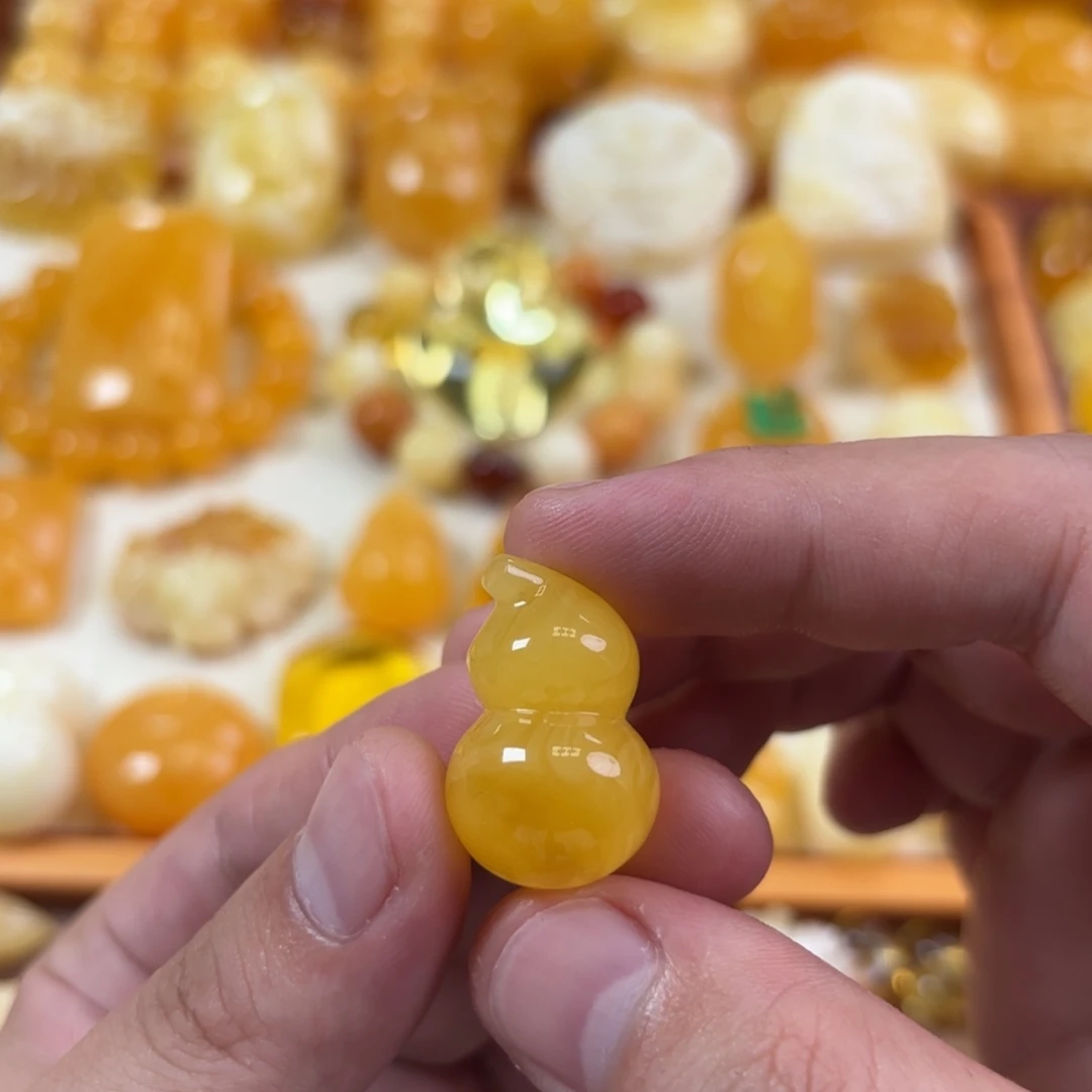 蜜蜡未镶嵌裸石葫芦