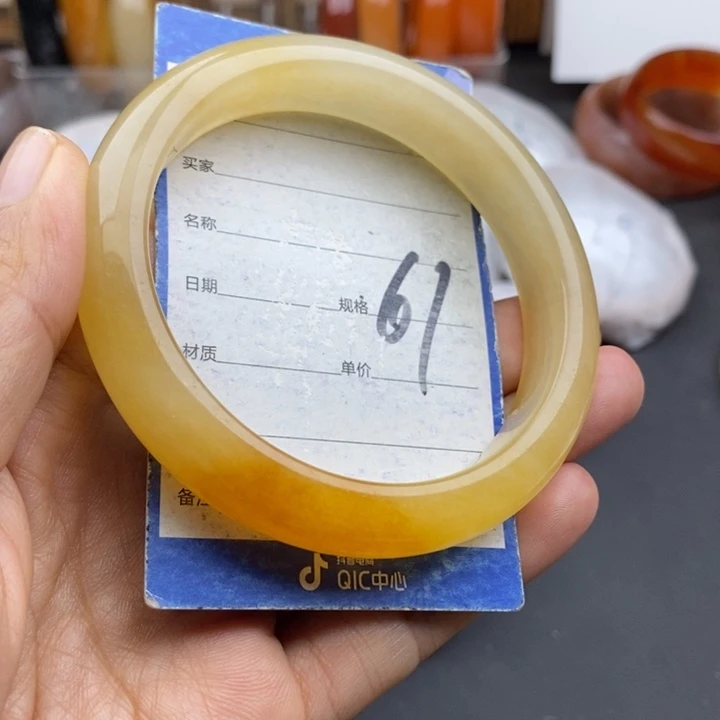 石英质玉未镶嵌手镯