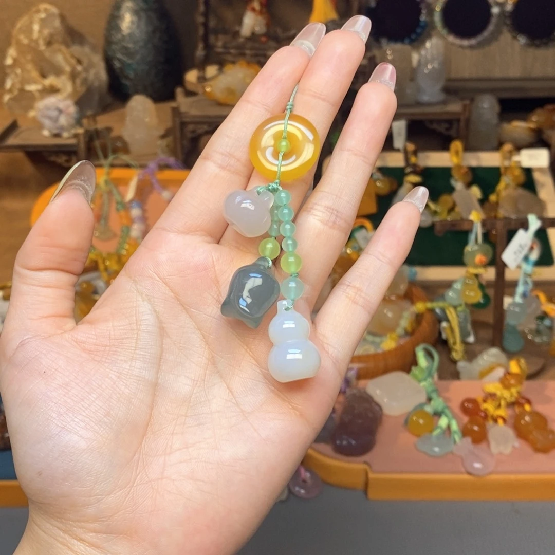 玛瑙/玉髓未镶嵌车挂挂件