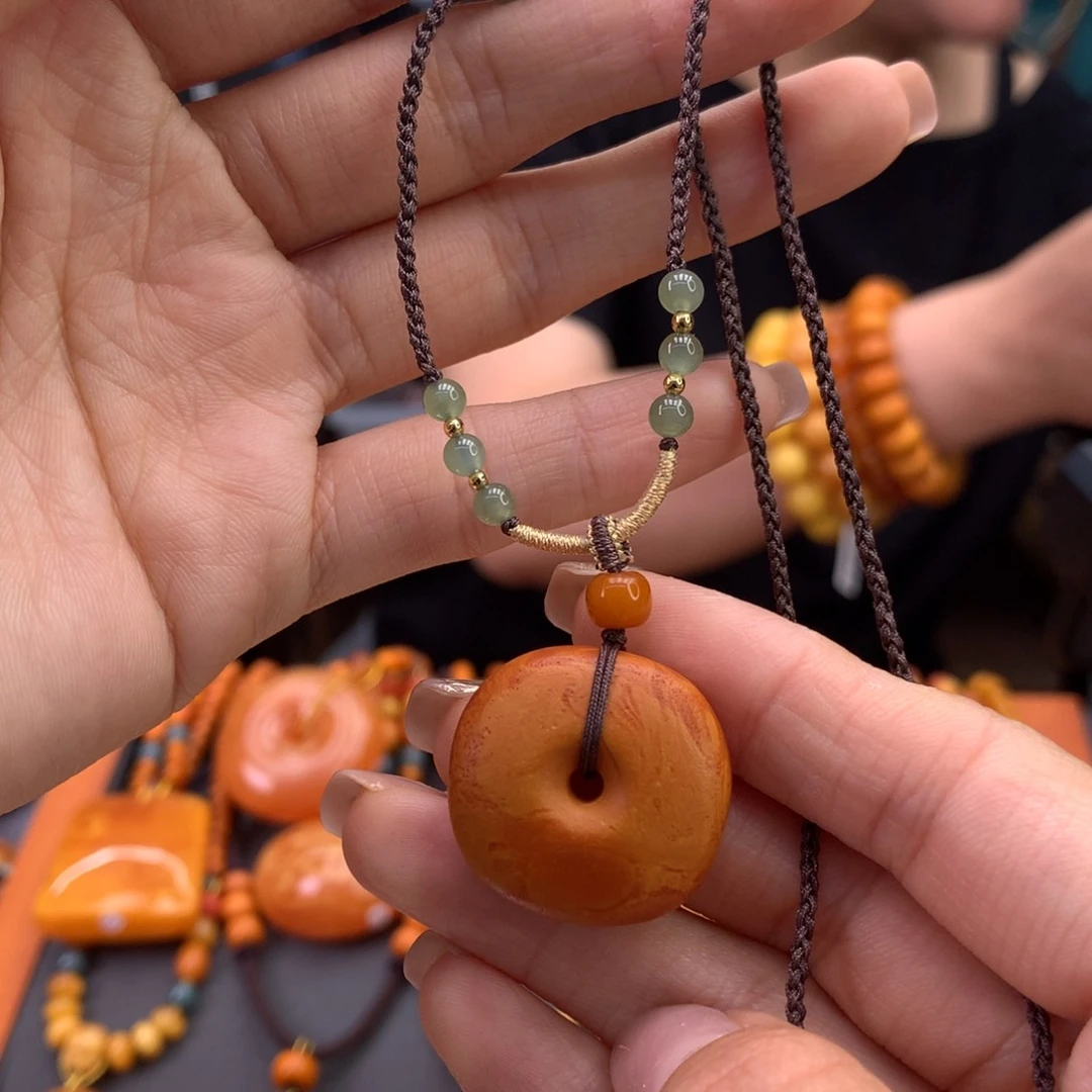 未镶嵌颈饰蜜蜡天然