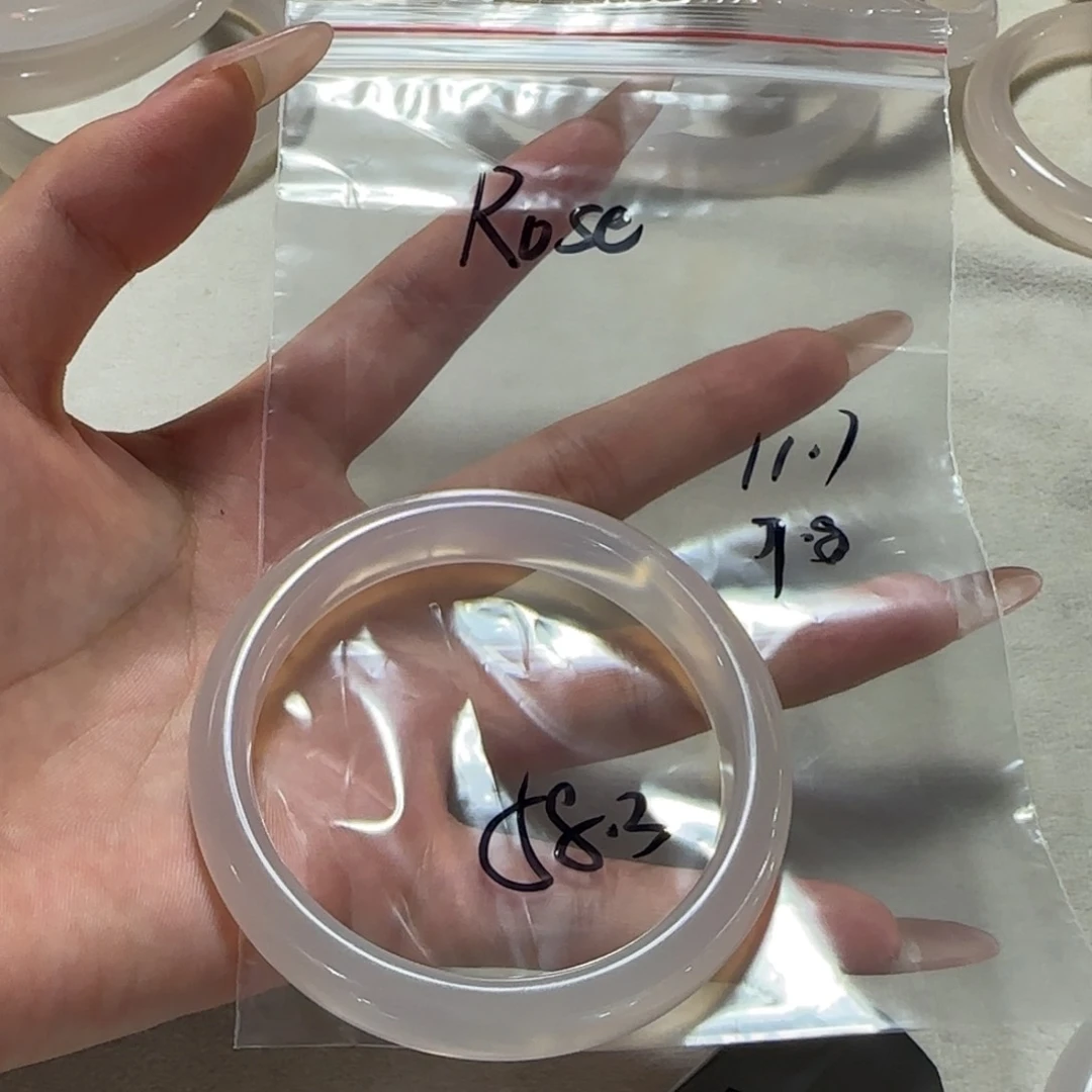 R***膑玛瑙/玉髓手镯未镶嵌