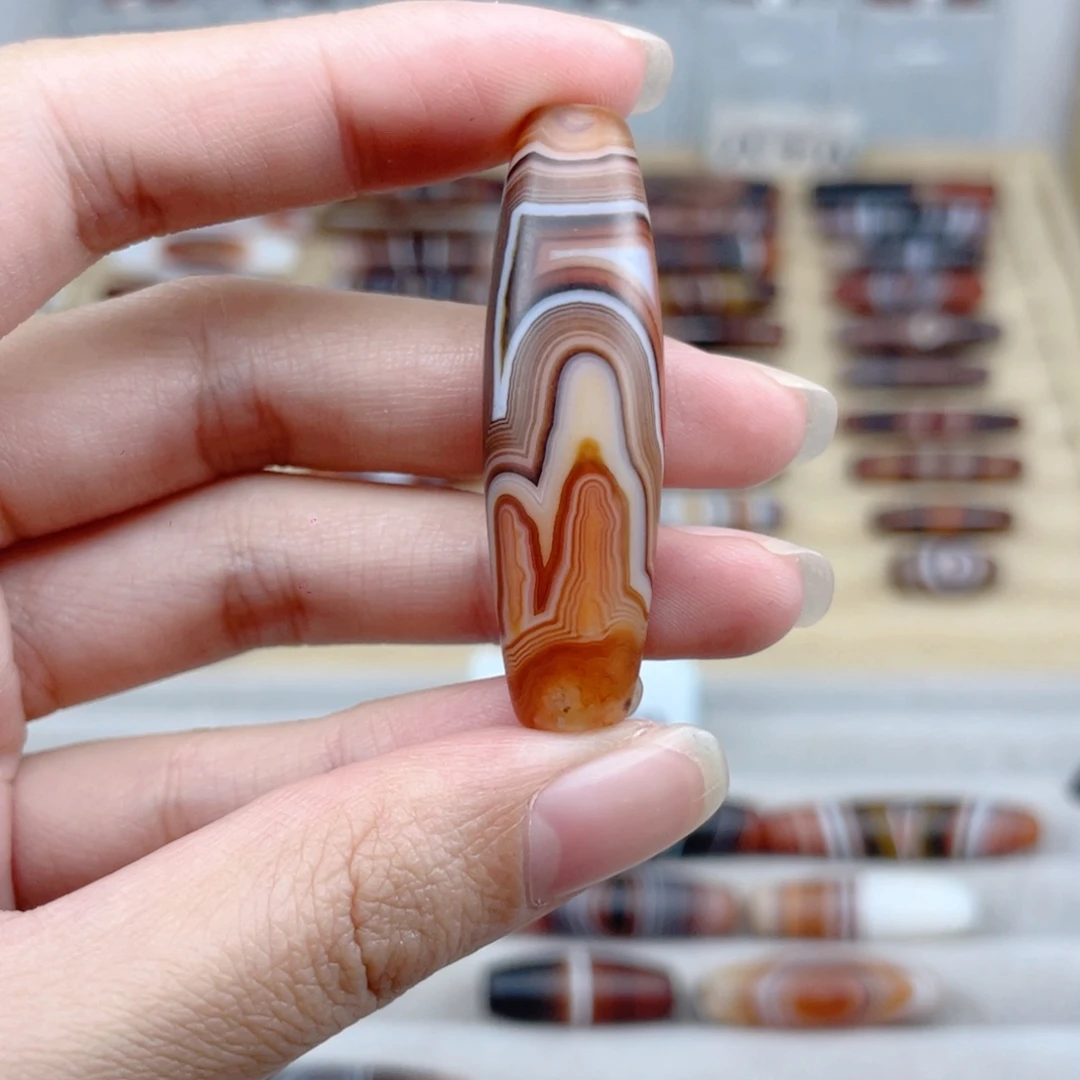 洪***瑞玛瑙/玉髓合金颈饰