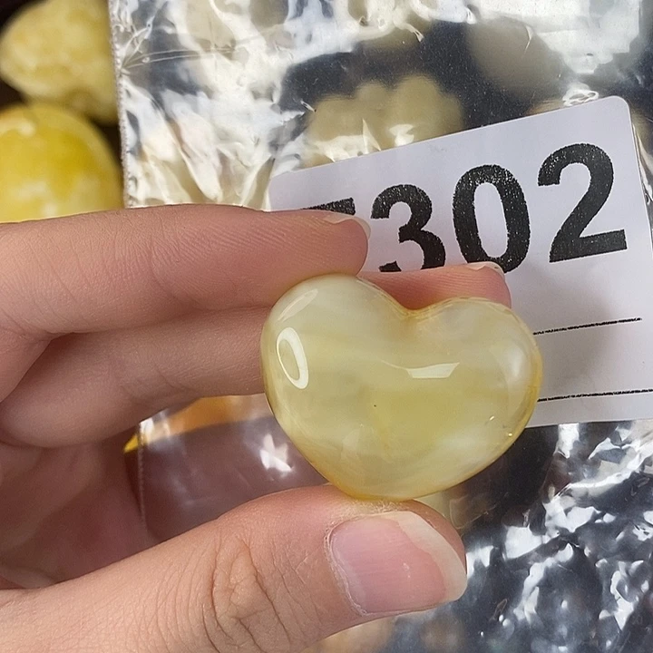 蜜蜡未镶嵌珠宝奇石