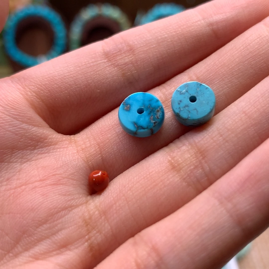 南红玛瑙配饰未镶嵌