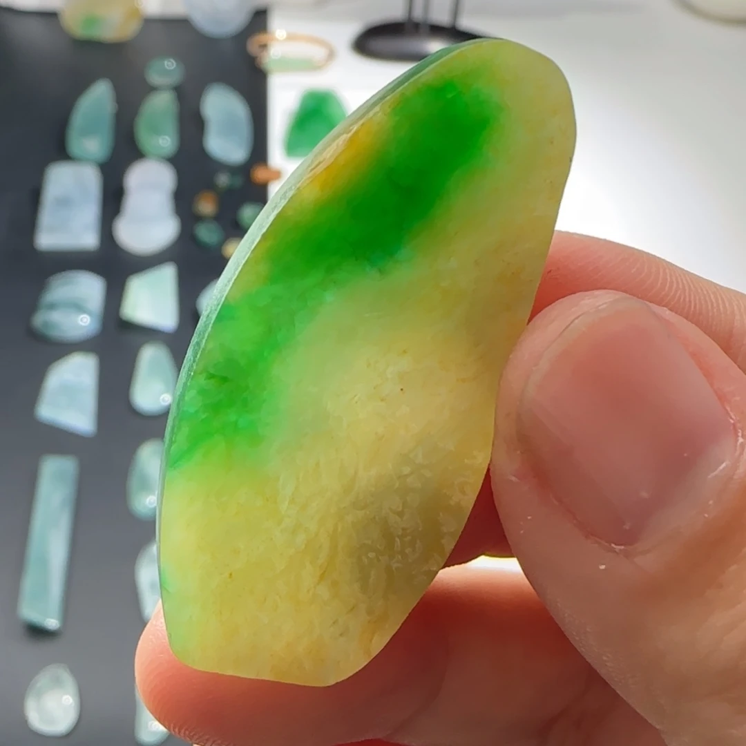 定制翡翠未镶嵌材料