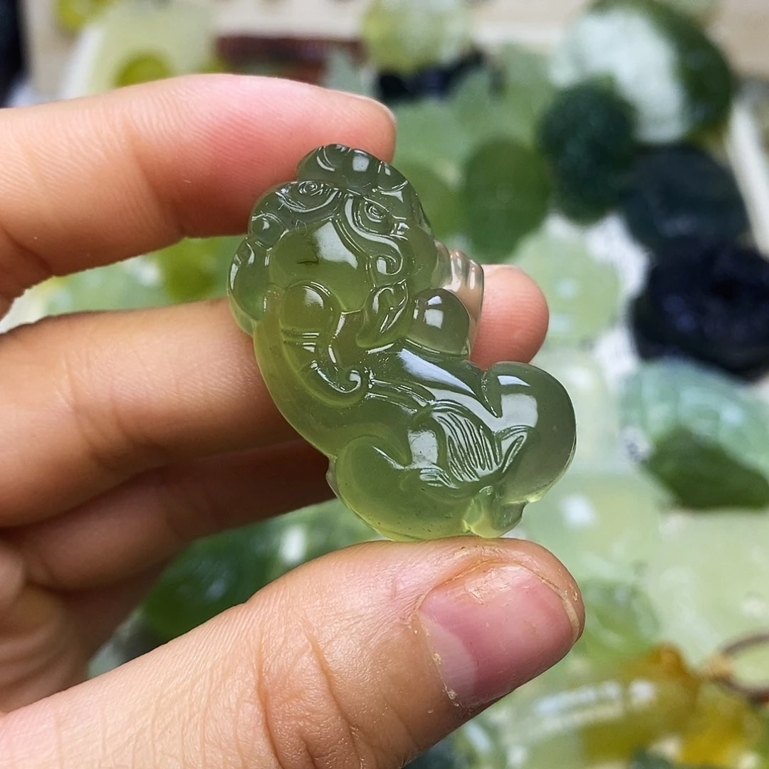 未镶嵌蛇纹石玉颈饰?****?