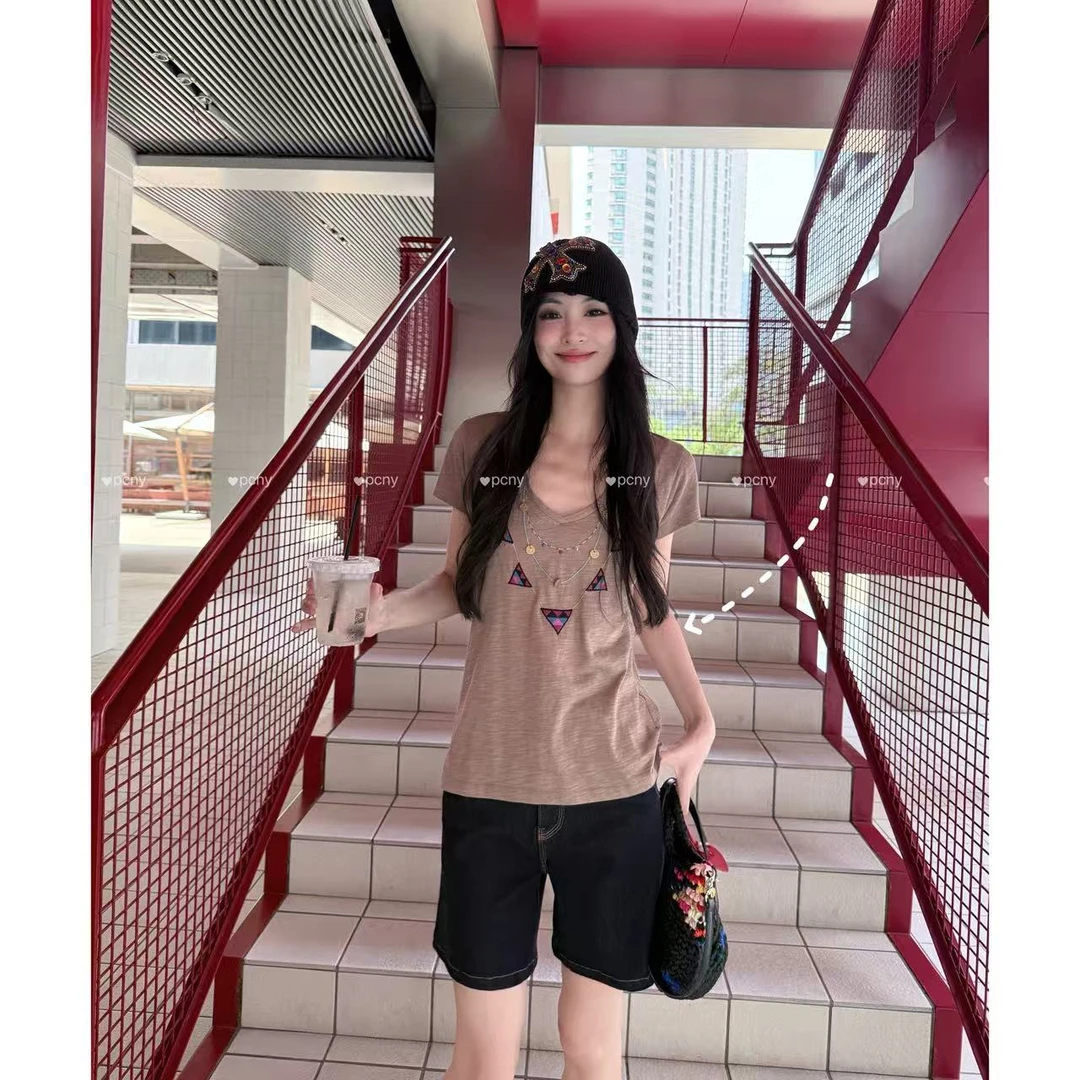 PCNY「绝美氛围感」不理理夏季新款小众女装波西米亚风刺绣吊坠短袖