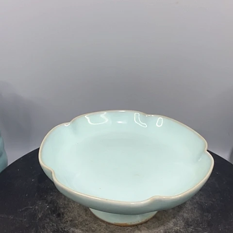 摆件钧窑果盘造型美观
