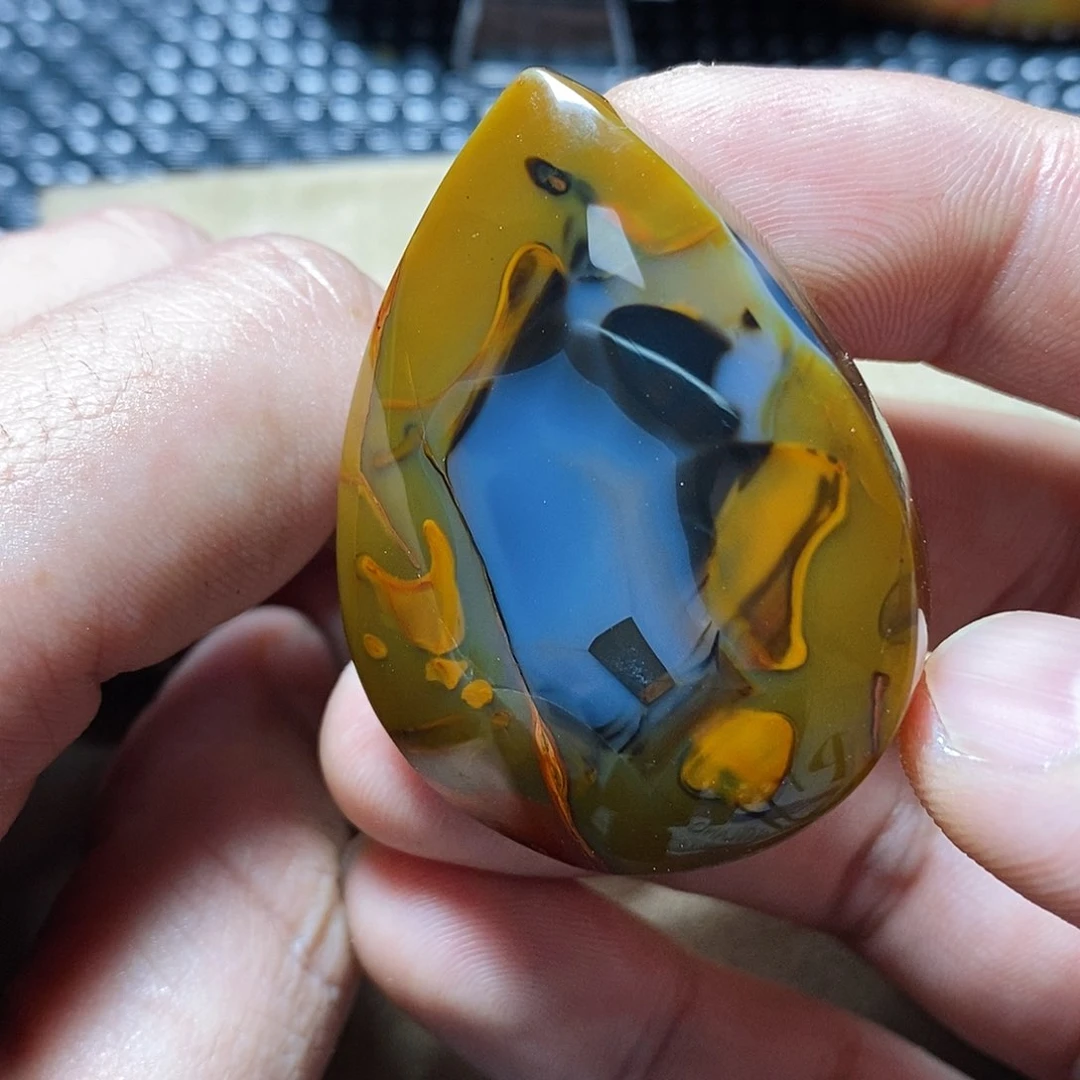 玛瑙/玉髓颈饰未镶嵌期*