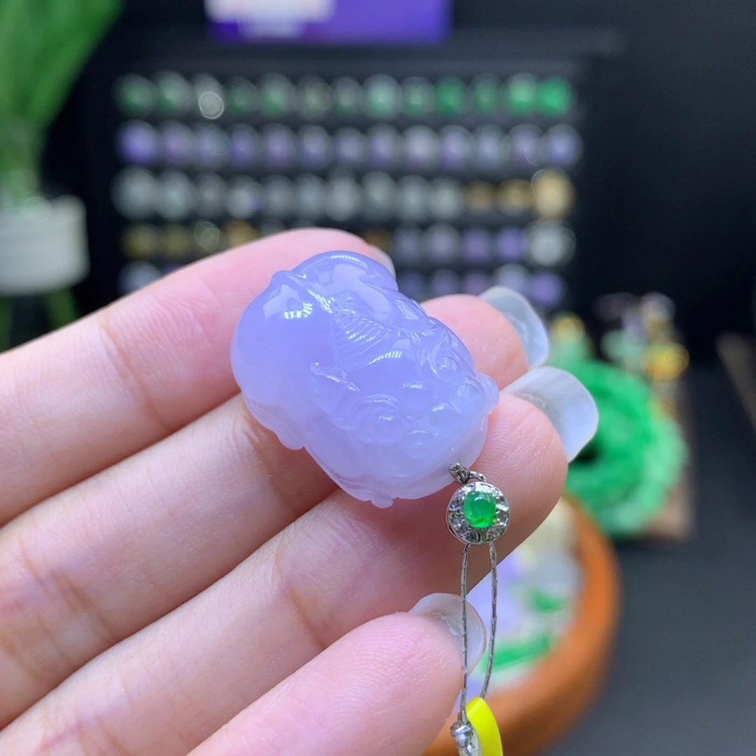 翡翠18K金镶嵌颈饰