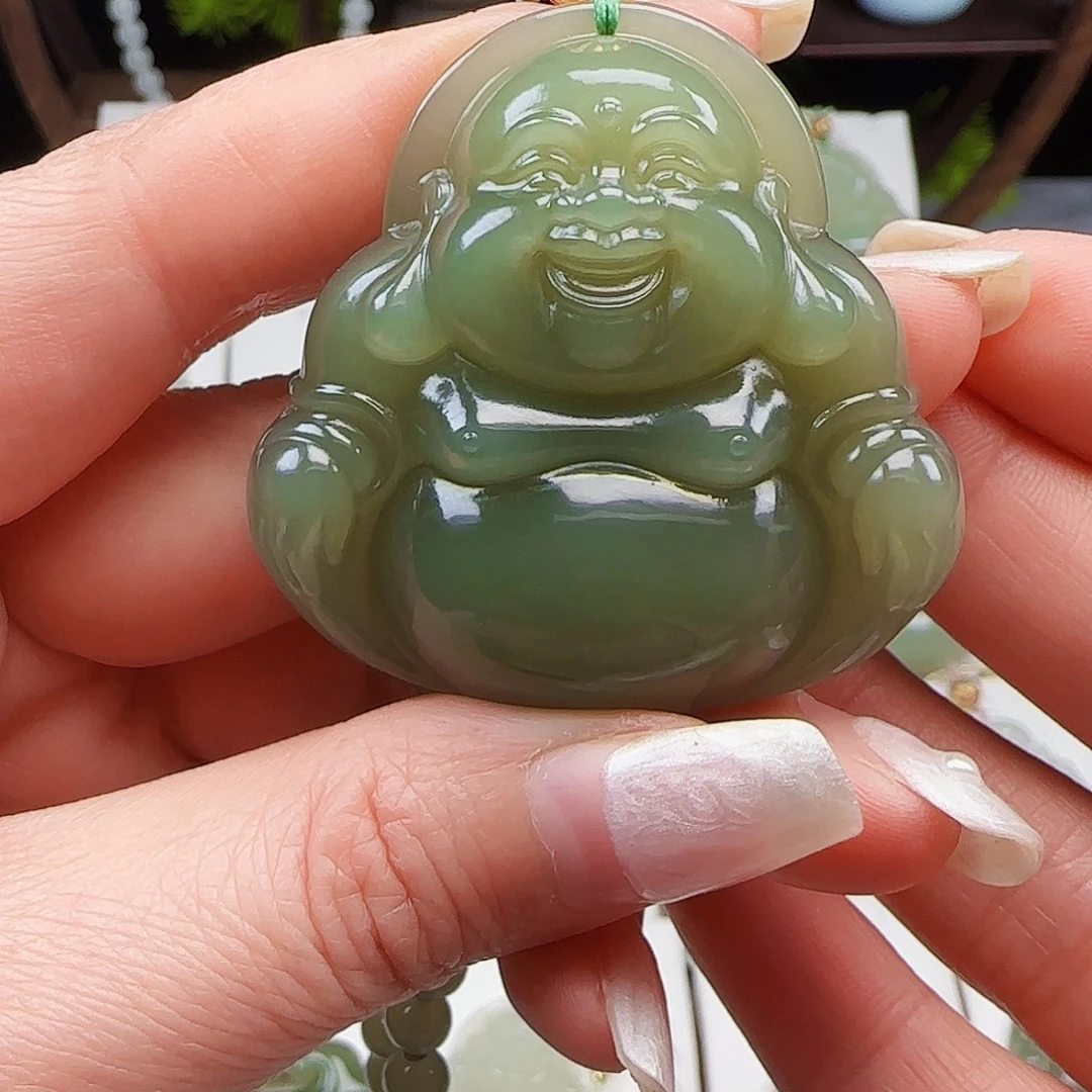 和田玉18K金镶嵌颈饰