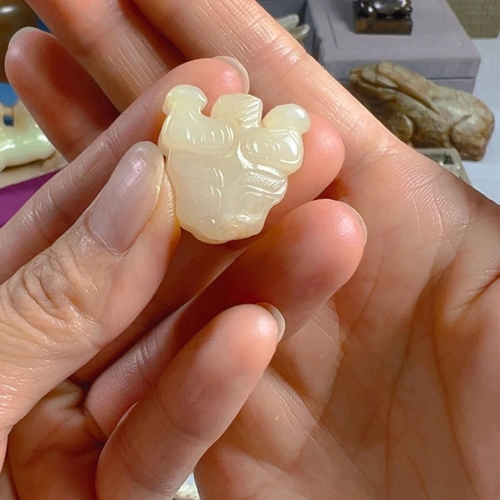 小***友和田玉（糖玉）未镶嵌挂件