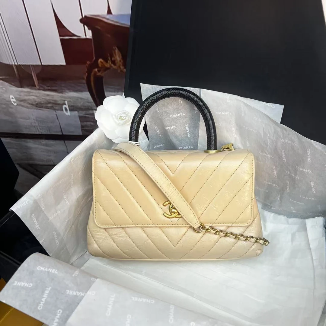 95新 Chanel/香奈儿 香奈儿/包包/95新/市场价38000/22*8*14