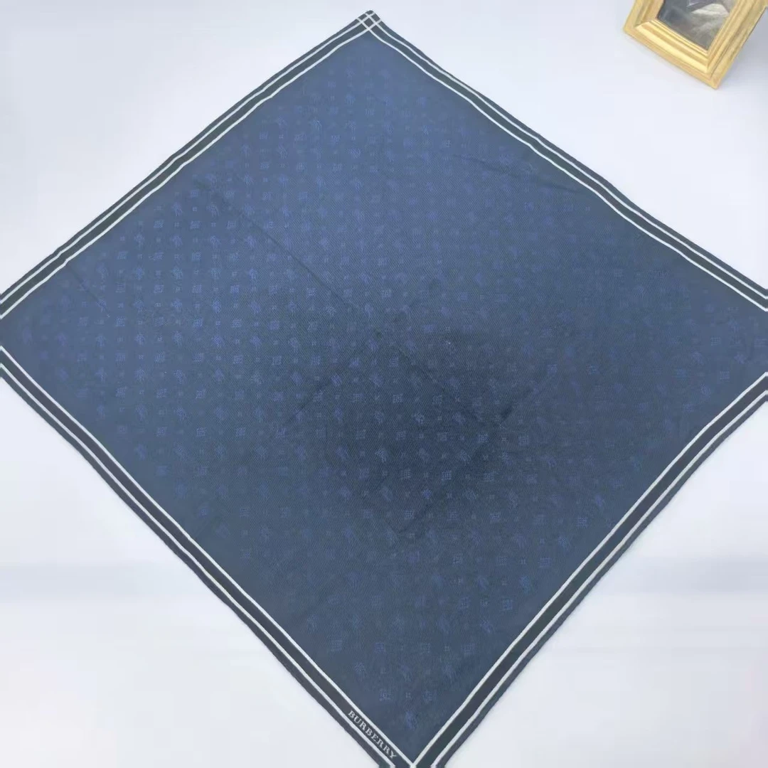 95新 BURBERRY/博柏利 海囤/巴宝莉/丝巾/yy09936