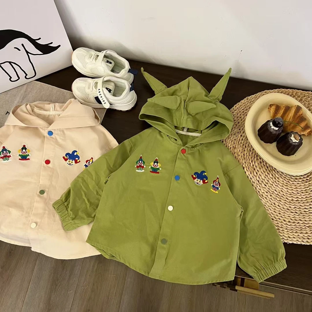 儿童春秋卡通小丑刺绣梭织帽衫H1962