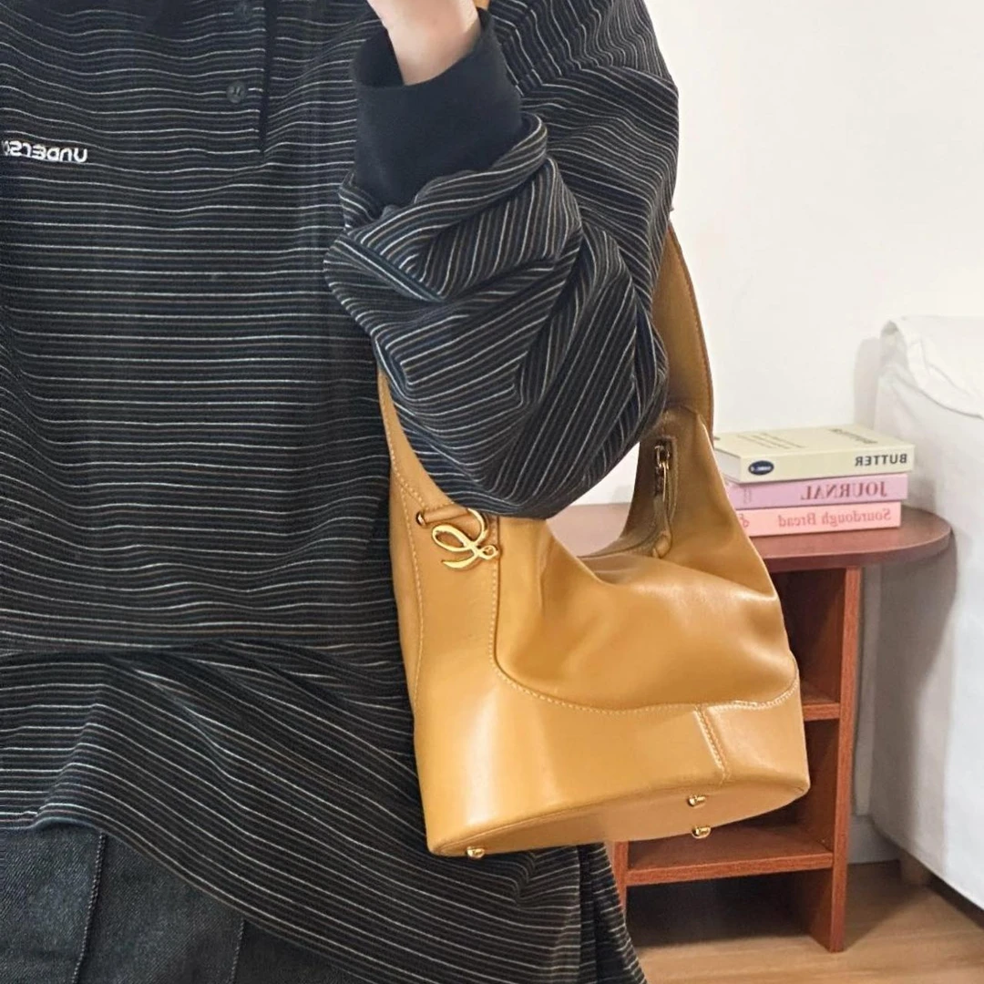 95新 LOEWE/罗意威 大吉中古ff/Loewe罗意威姜黄色子母水桶单肩包