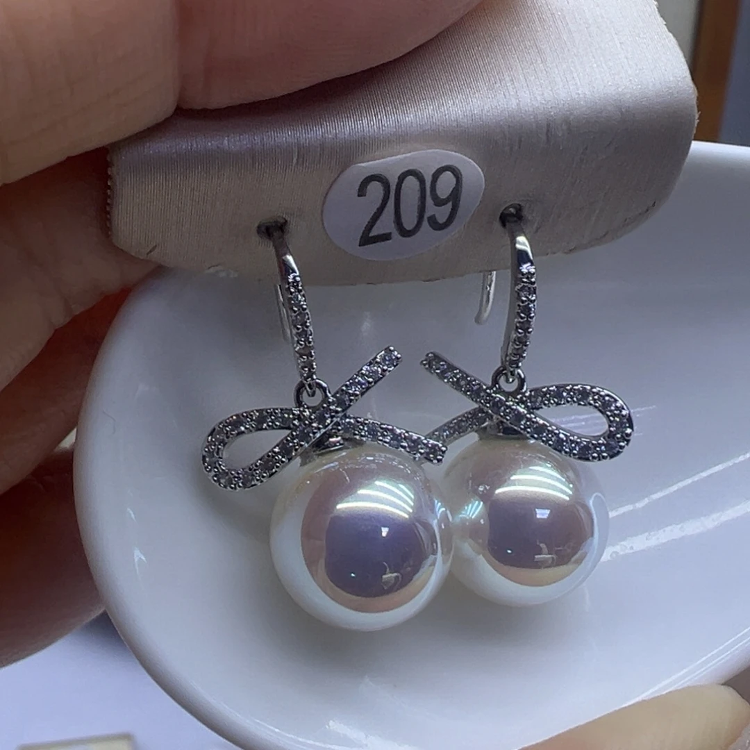 淡水珍珠耳饰未镶嵌