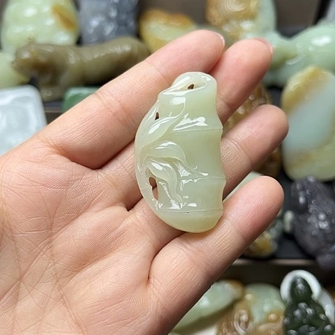 颈饰未镶嵌和田玉