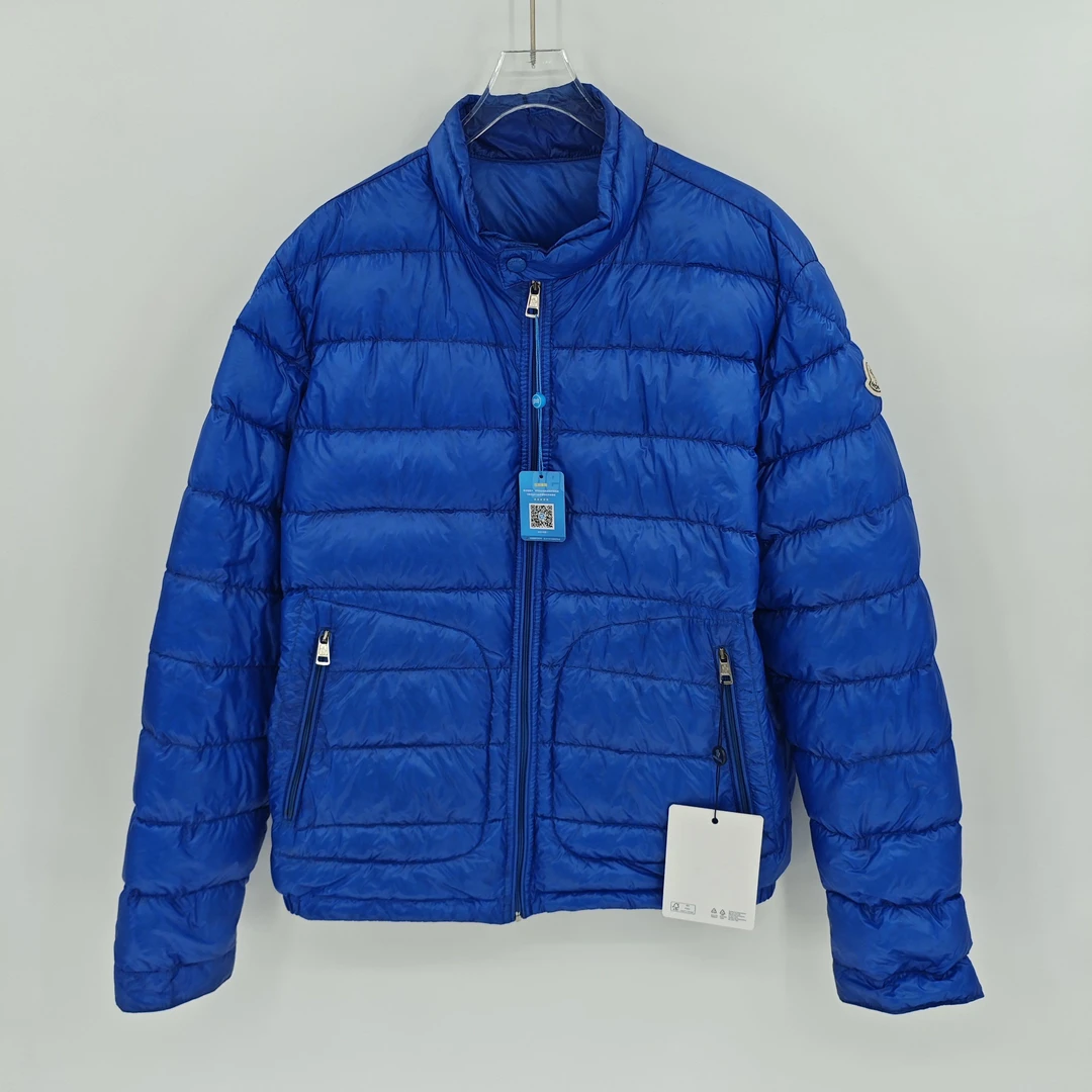 99新 MONCLER 蒙口  经典款徽标刺绣羽绒服/3码/Sw24818