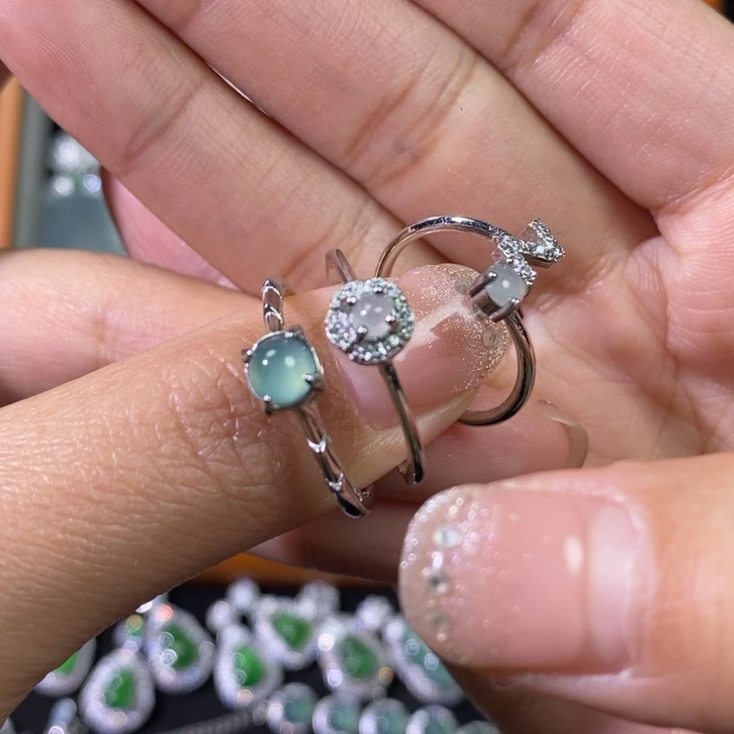 【闪购商品】翡翠颈饰未镶嵌天然