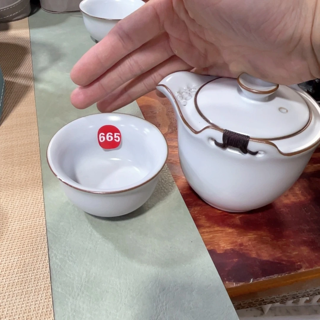 瓷片小微瑕。。。。。。。。
