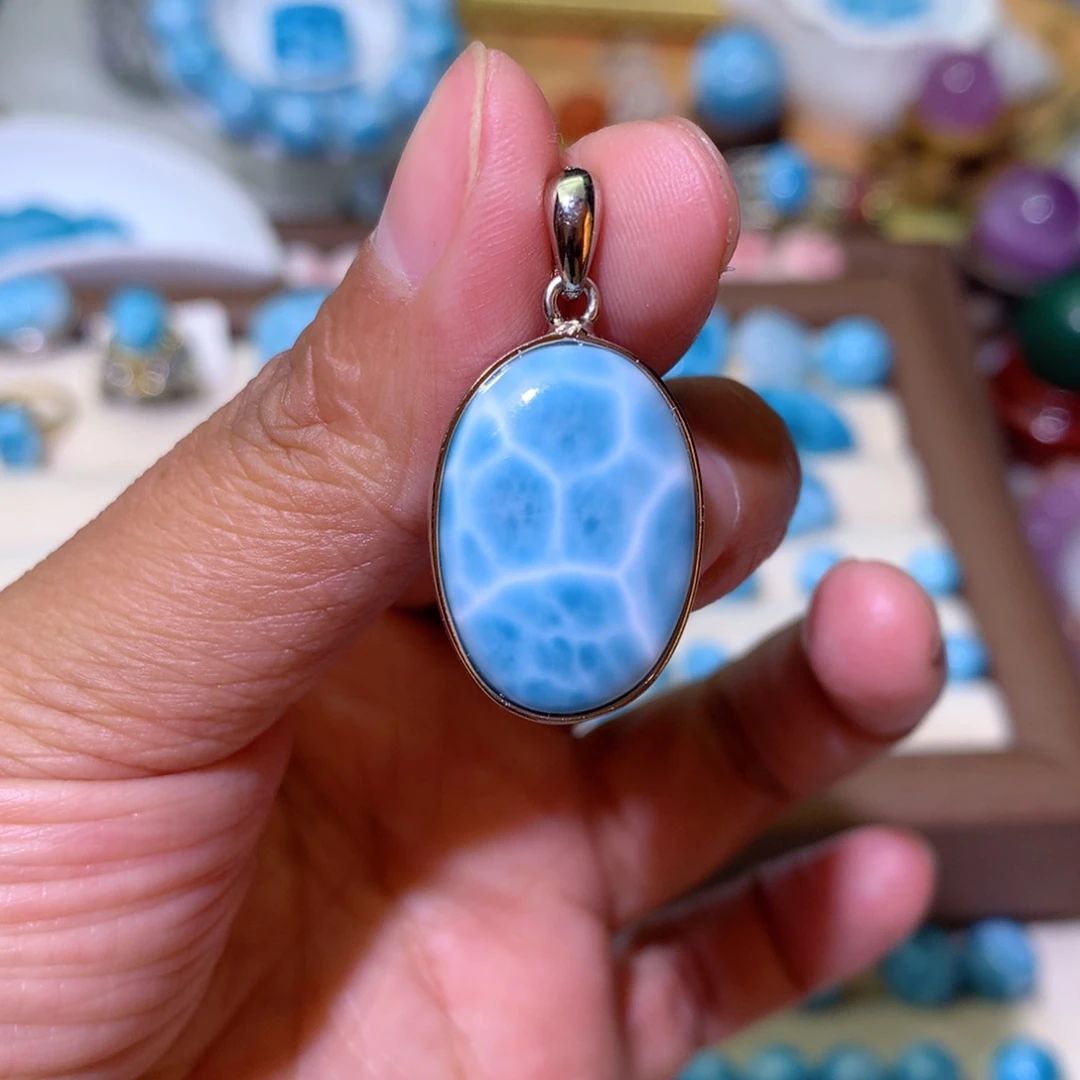 针钠钙石未镶嵌手饰