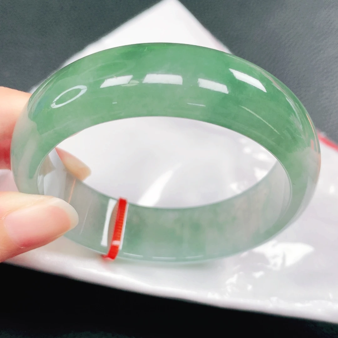 翡翠未镶嵌手镯58圈