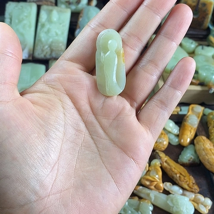 岫岩河磨玉（透闪石质玉）未镶嵌颈饰