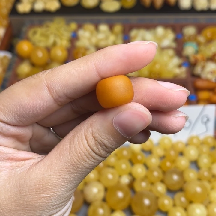蜜蜡未镶嵌珠宝奇石老蜡浓蜡老型一个