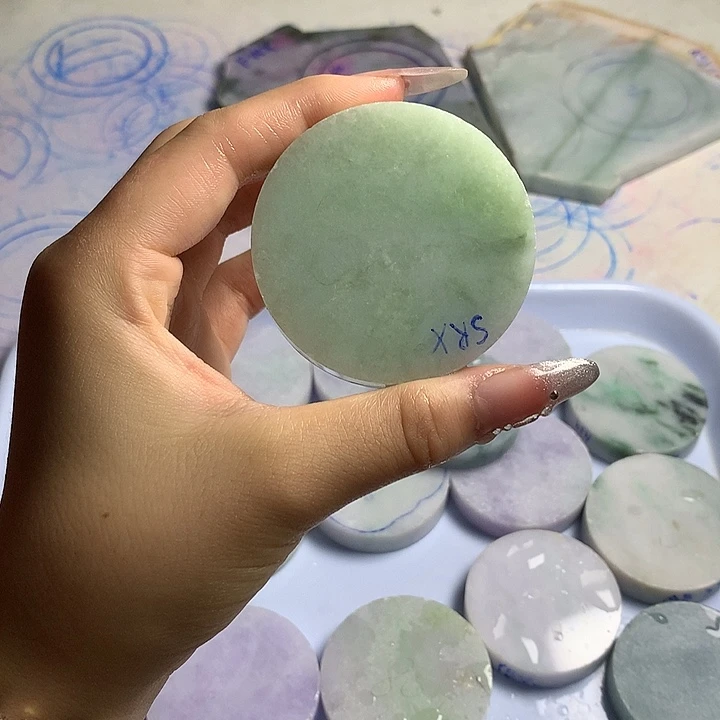 定制翡翠未镶嵌翡翠吊坠