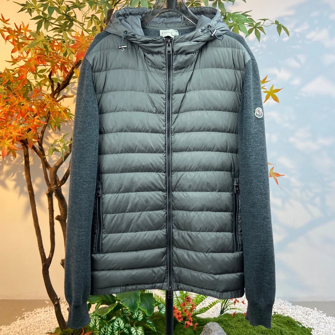 99新 MONCLER 250934/XL码/袖标logo连帽拼接针织夹克外套