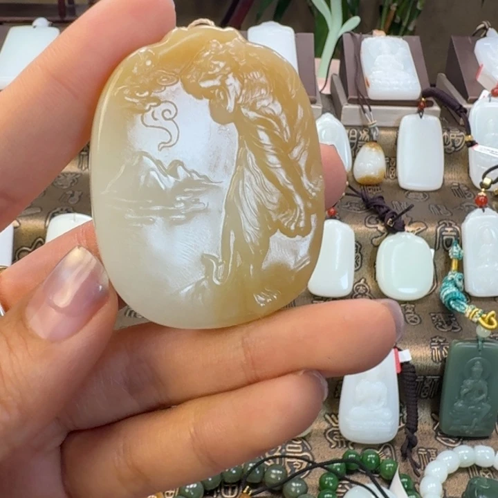 和田玉未镶嵌颈饰