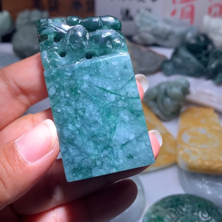翡翠未镶嵌颈饰保真天然A货翡翠