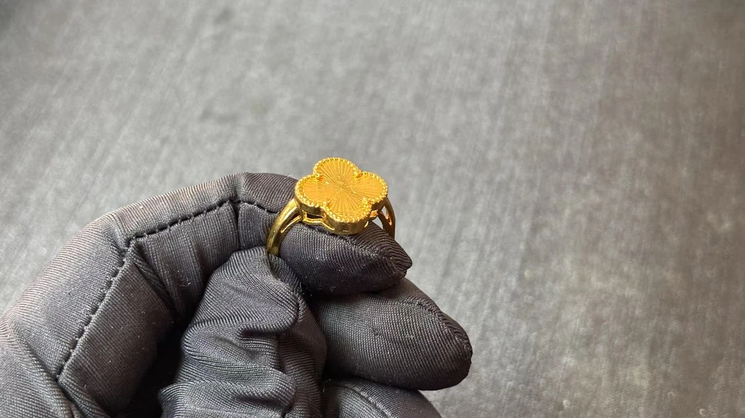 F10-禾遇四叶草活口戒指