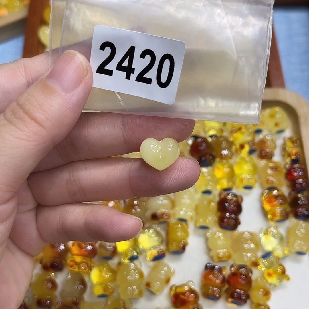 琥珀未镶嵌珠宝奇石