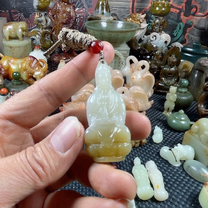 和田玉颈饰未镶嵌