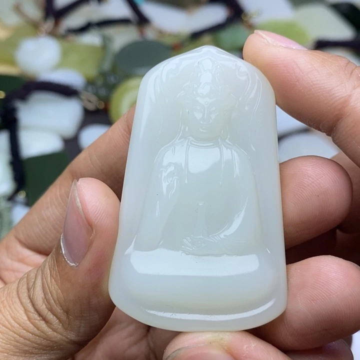 和田玉未镶嵌颈饰