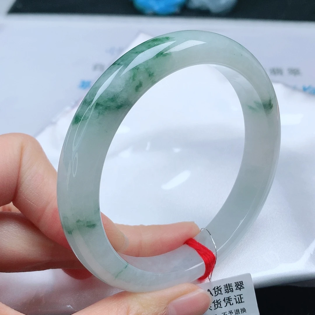 翡翠手镯未镶嵌62➕圈