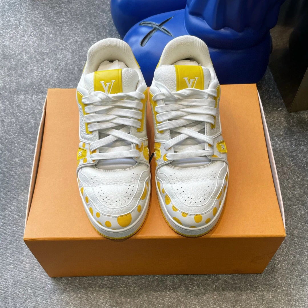 99新 LouisVuitton/路易威登 白黄色运动鞋/鞋码41.5/000