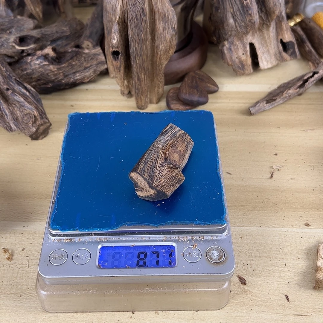 魚***希香料绿棋楠8克白棋牌子