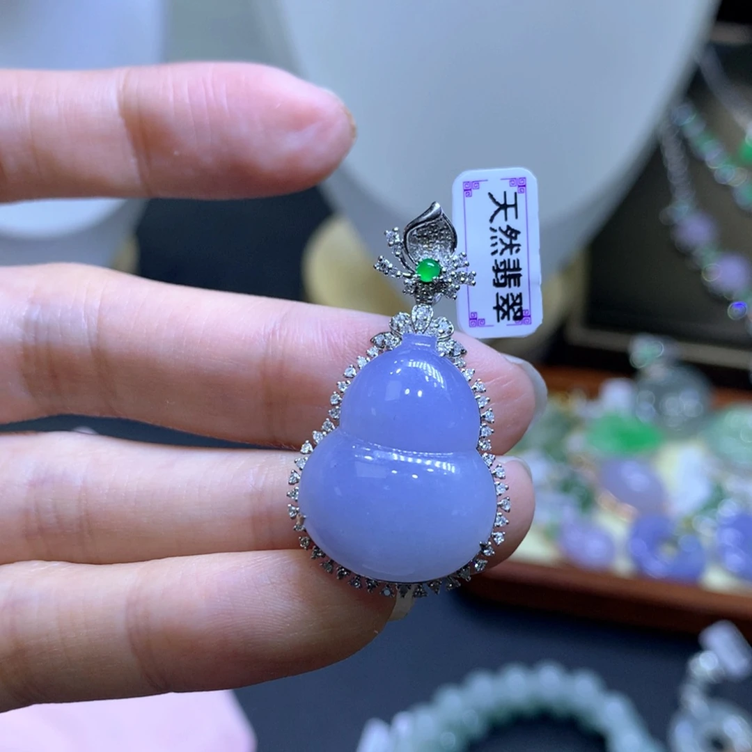 【闪购商品】翡翠颈饰18K金镶嵌翡翠吊坠项链