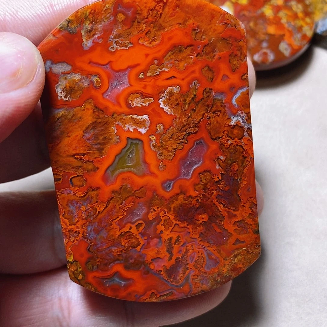 未镶嵌颈饰玛瑙/玉髓M**沈