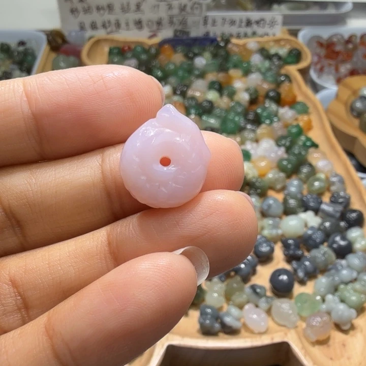 和田玉未镶嵌珠宝半成品