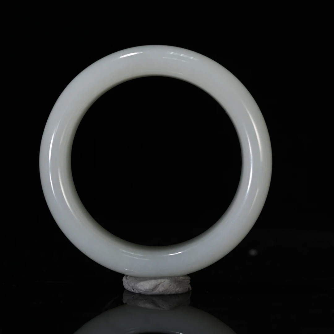 LOT8888 2510300025和田玉手镯/杭拍