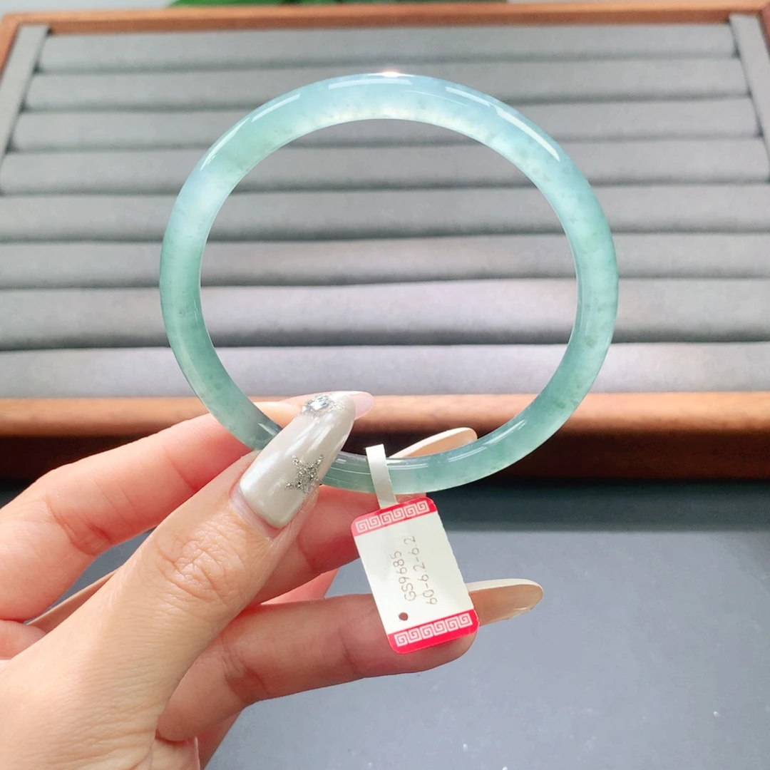 翡翠未镶嵌手镯天然