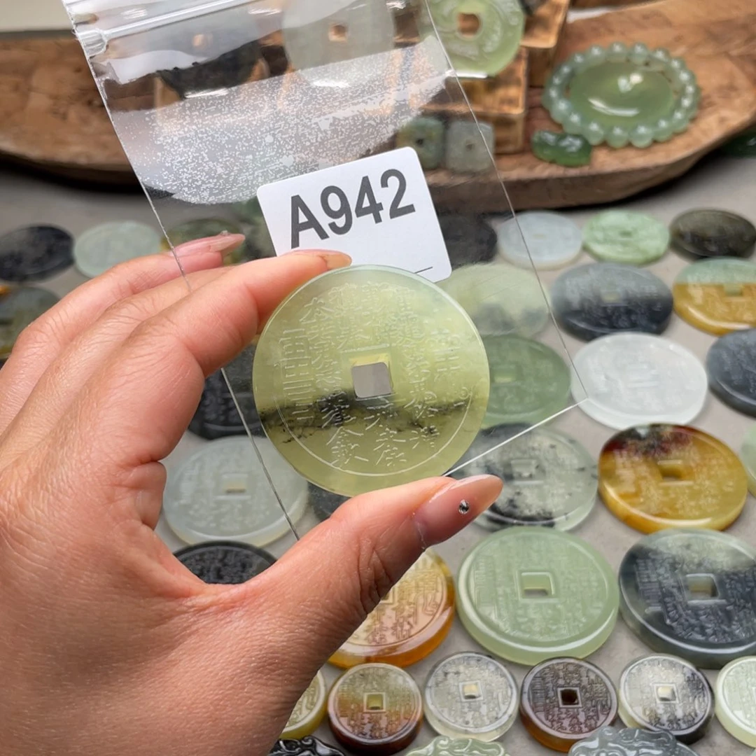 蛇纹石玉未镶嵌颈饰米*