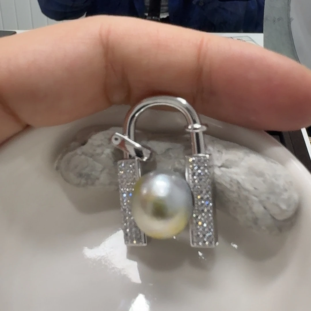 绿***豆海水珍珠银S925镶嵌吊坠(不含链)