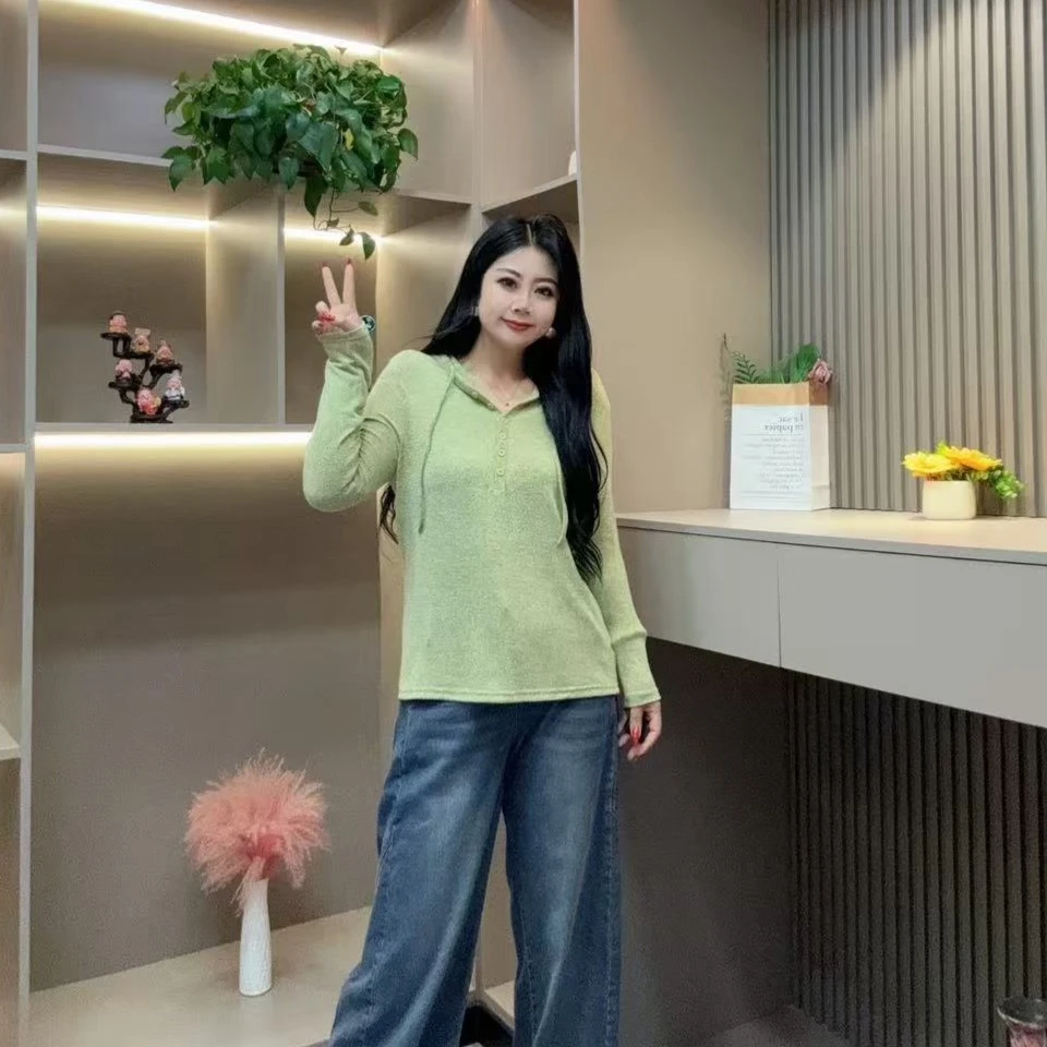 秋季小衫-千 25809 时尚潮流休闲纽扣连帽设计胖MM大码女装新款